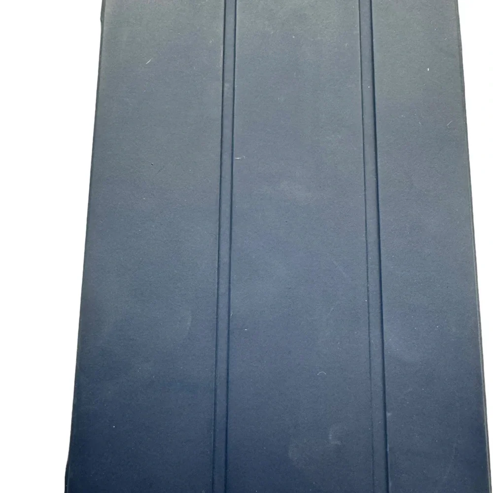 iPad Smart Cover in Grey. GUC